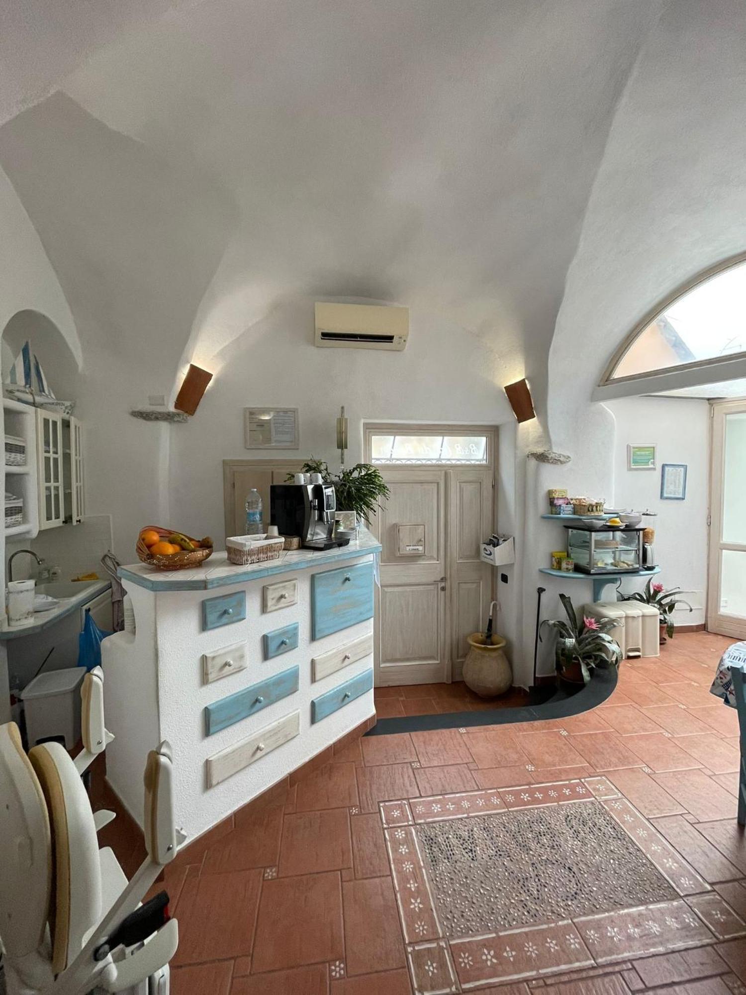 Ca' Du Batan Bed & Breakfast Spotorno Exterior foto