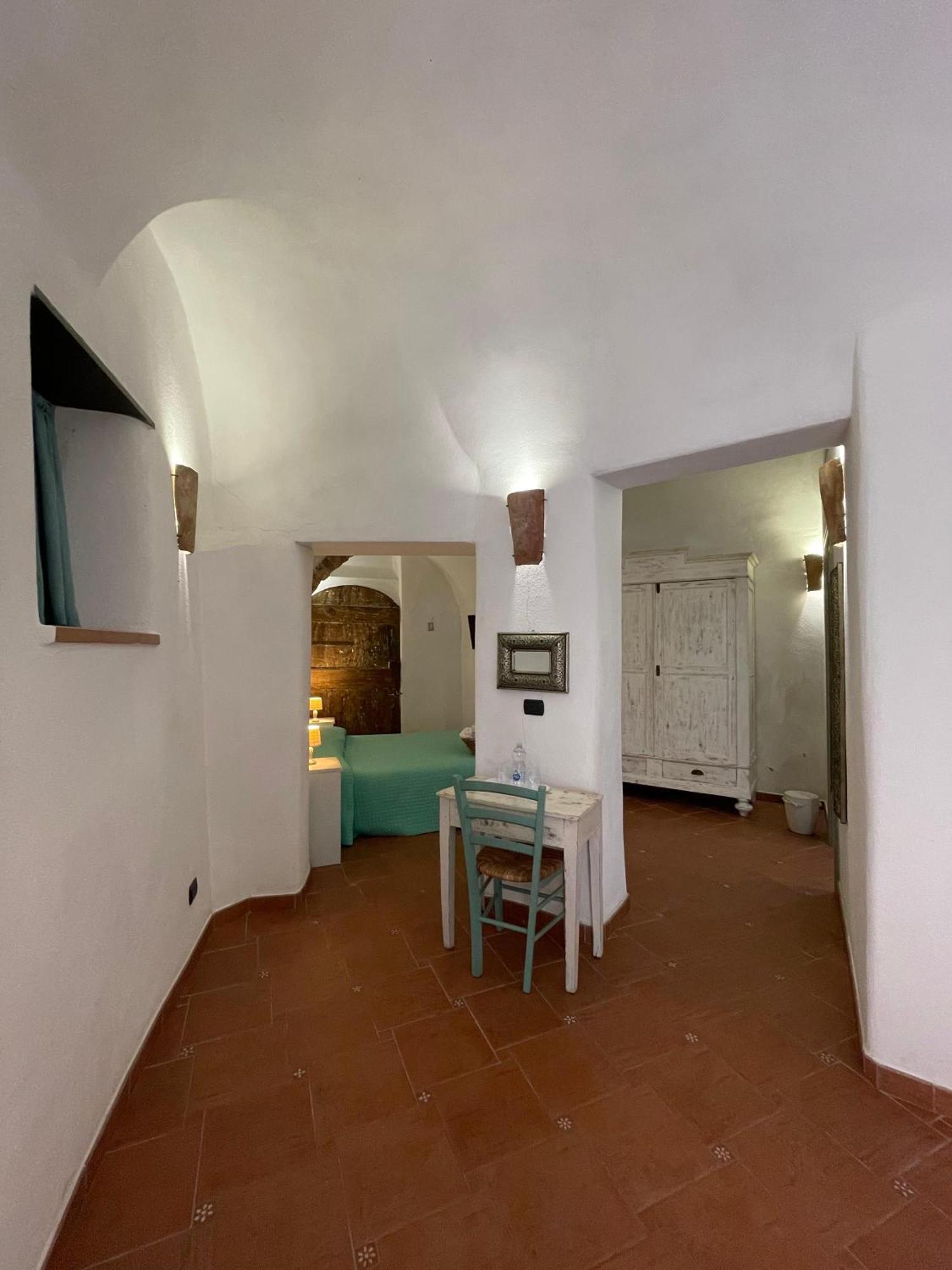 Ca' Du Batan Bed & Breakfast Spotorno Exterior foto