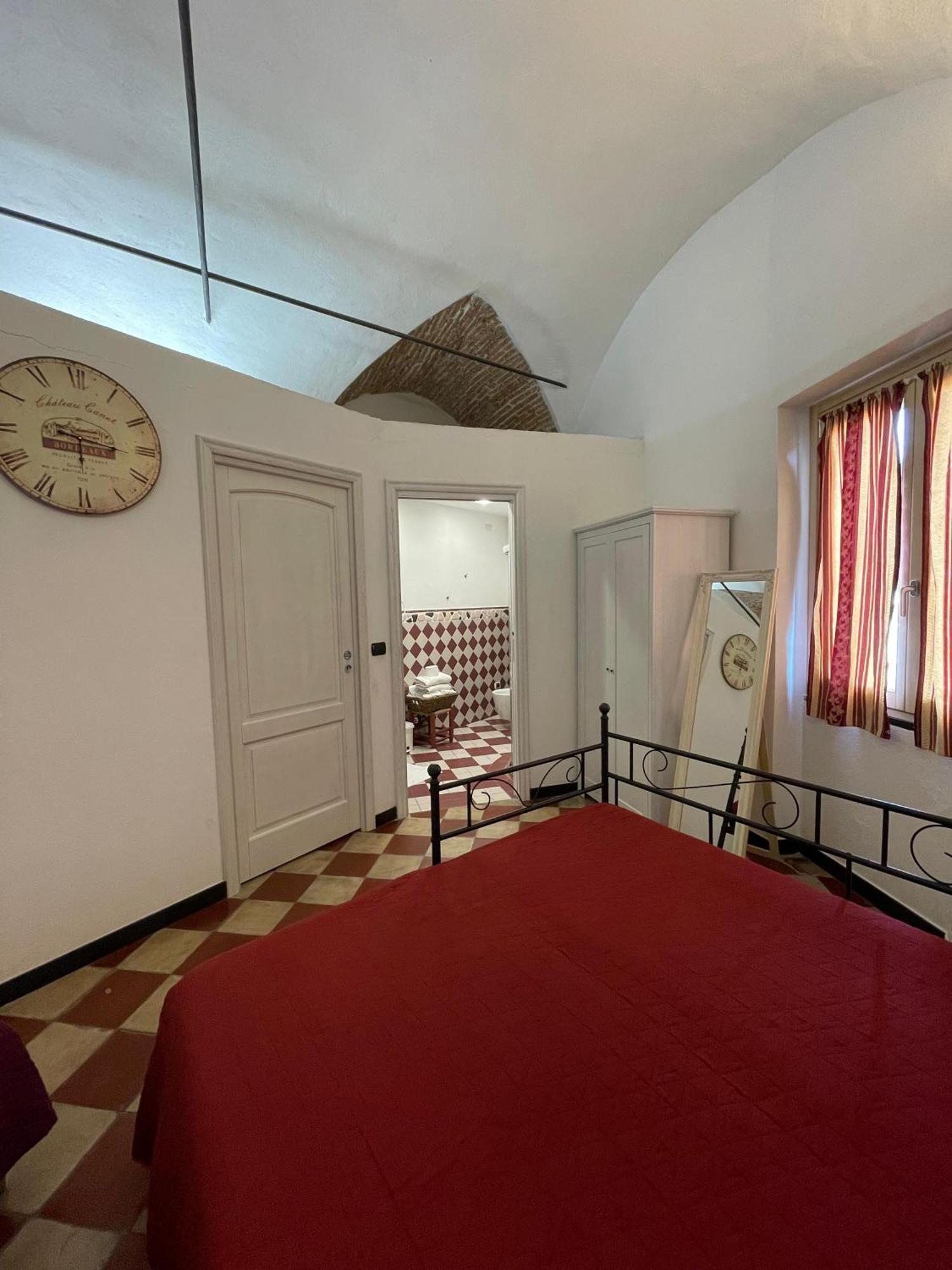 Ca' Du Batan Bed & Breakfast Spotorno Cameră foto